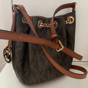 Michael Kors cross body